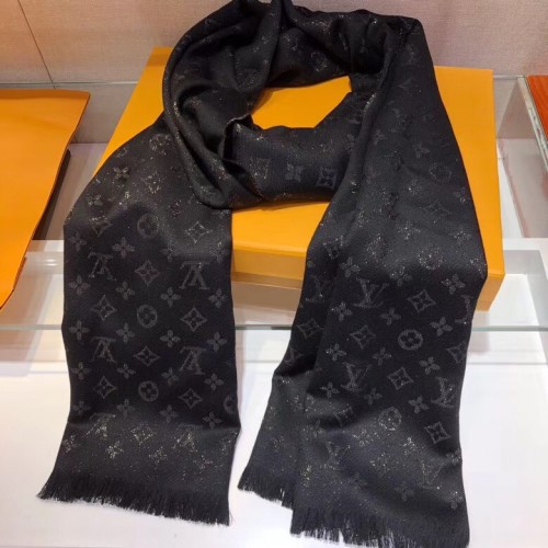 Louis Vuitton Scarf 037